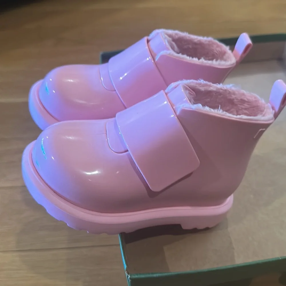 Mini Melissa. Mini Melissa Girls Pink Chelsea Boots Kids